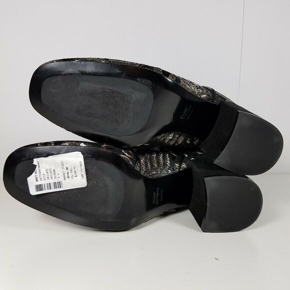Stuart Weitzman Woman boots ankle  black suede embellished chunky heel sz 8 new